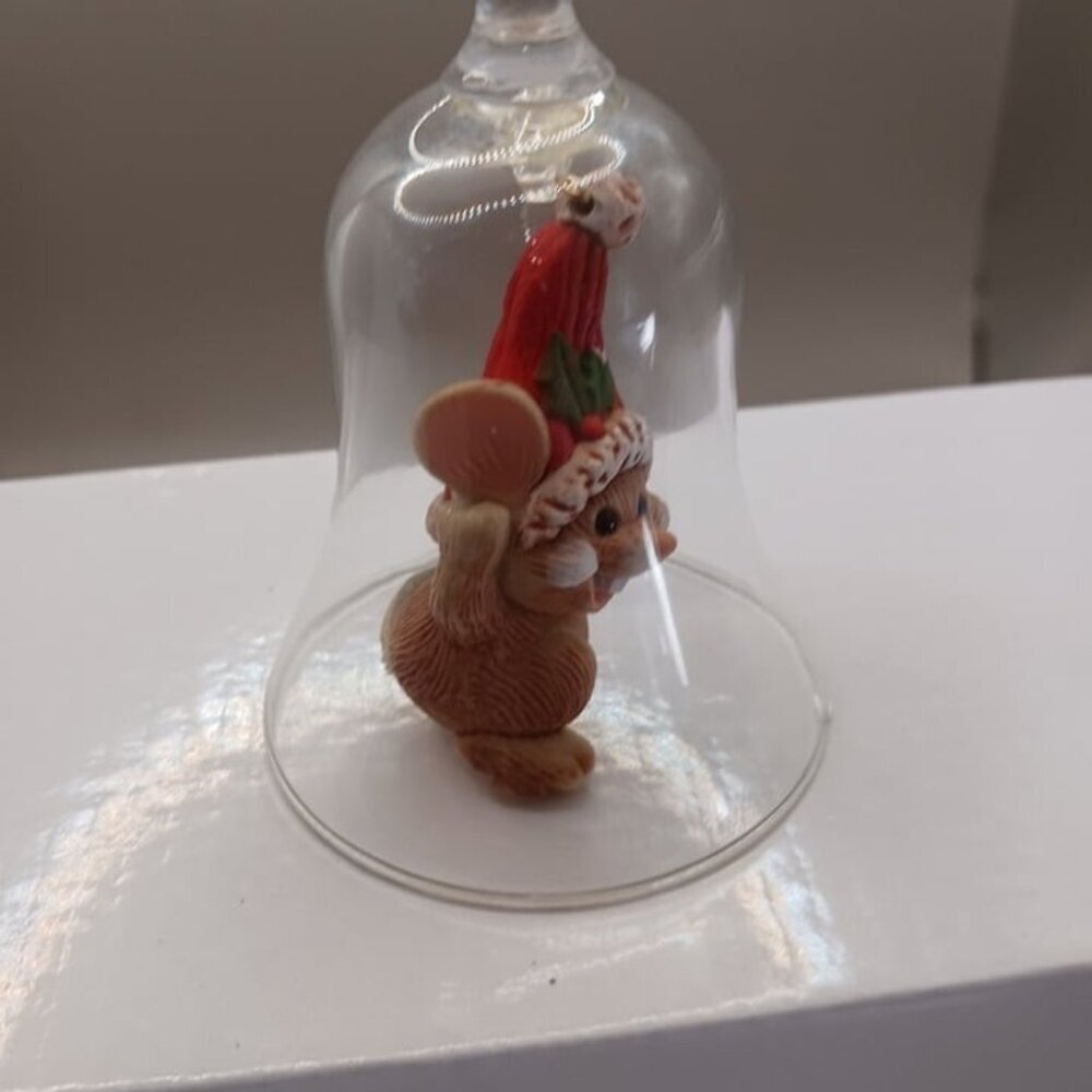 Hallmark vtg mouse in bell christmas ornament 1983 - Picture 3 of 7